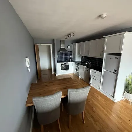 Luxury 2 Bed Fully Equipped Centre * 코크